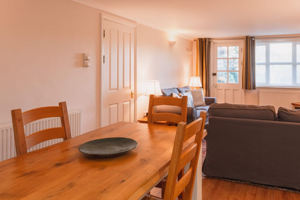 The Warren Open plan dining