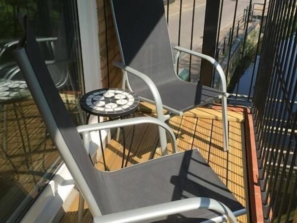 Holiday let - 2 Marina Heights - Master Bedroon Balcony 
