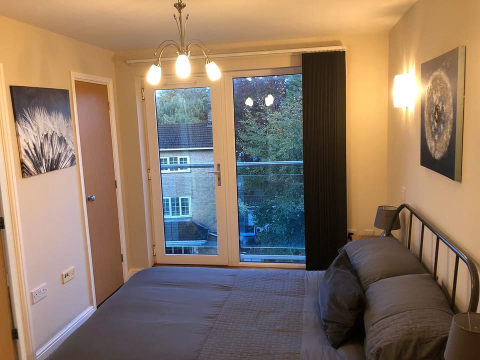 Main Bedroom Accommodation Skipper Way Little Paxton