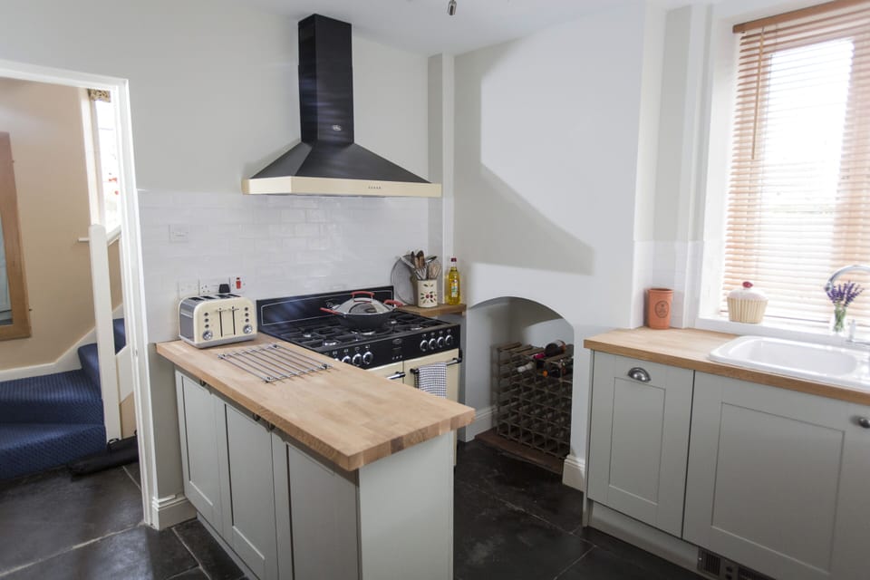 Withy House Kitchen with Range Cooker