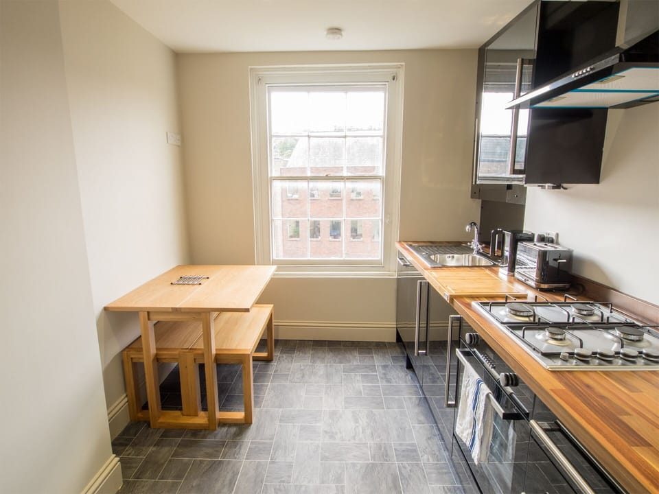 Shared kitchen between 15 and 16