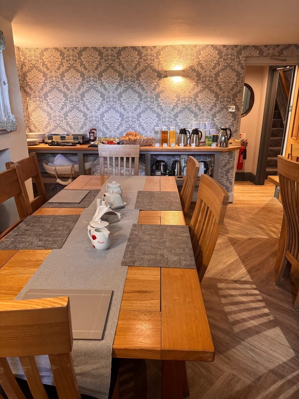 Breakfast room
