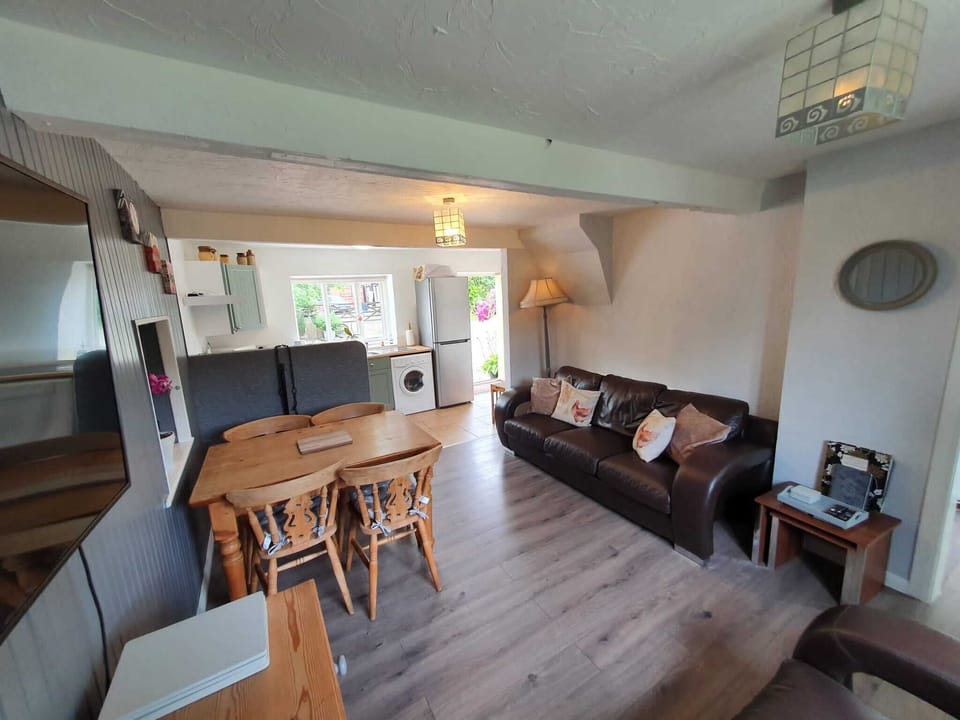 Living Room / Lounge