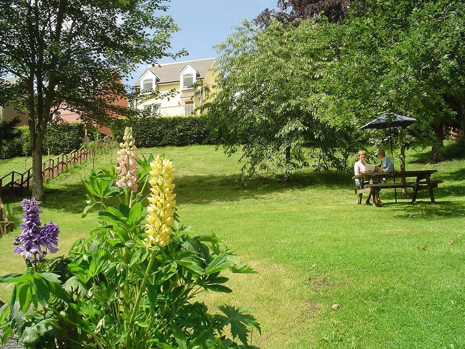 Example of a cottage exterior