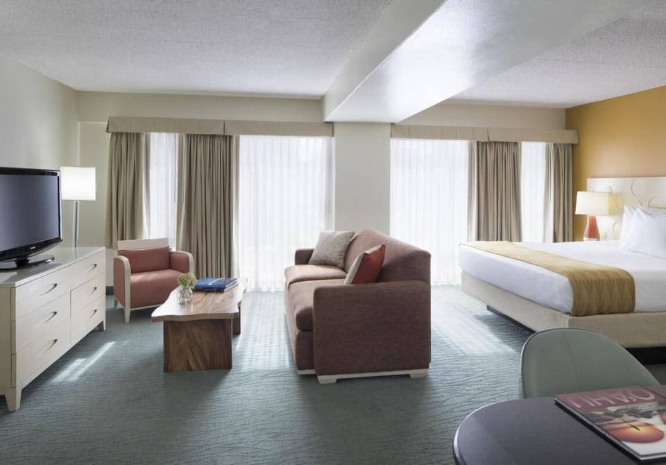 Comfortable Unit with King size bed