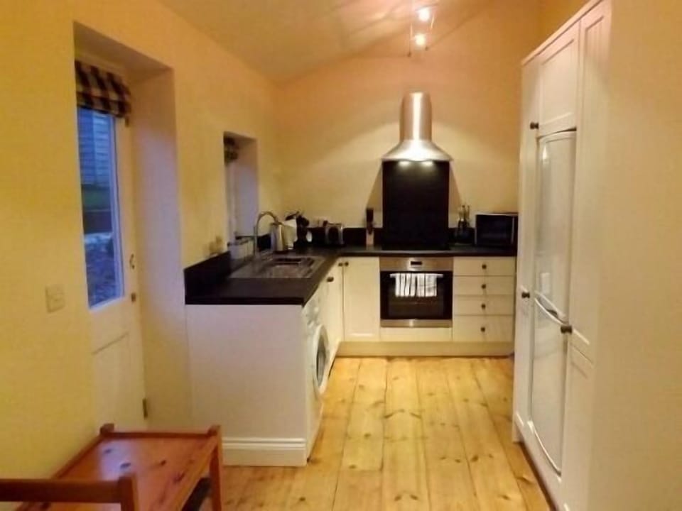 The Parlour - kitchen