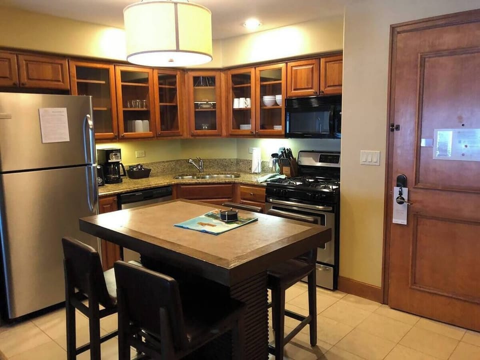 Full Kitchen