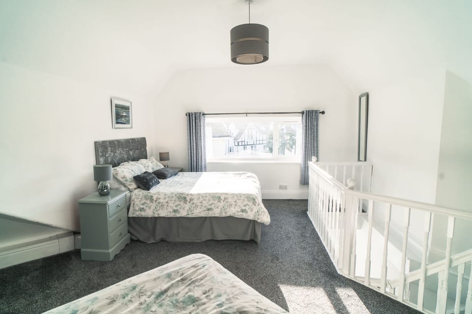 Apartment 4 bedroom 