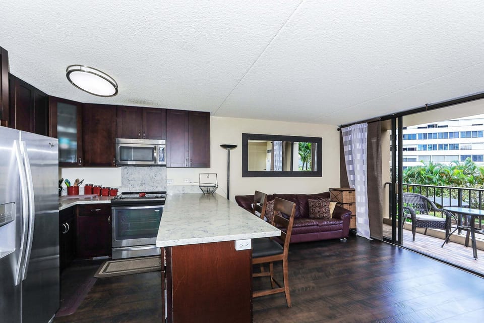 Clean & modern kitchen - with stainless steel appliances