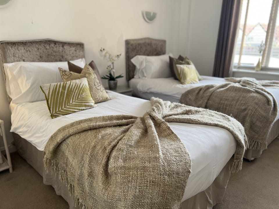 Cottage room 1 