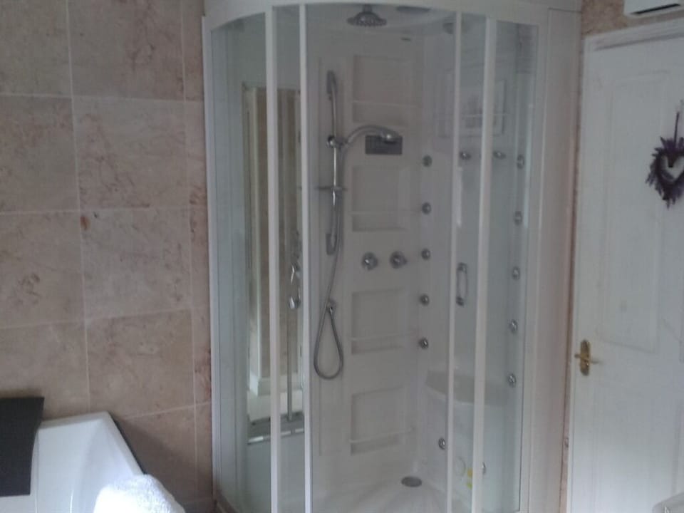 Side room - Hydromassage Shower cubicle