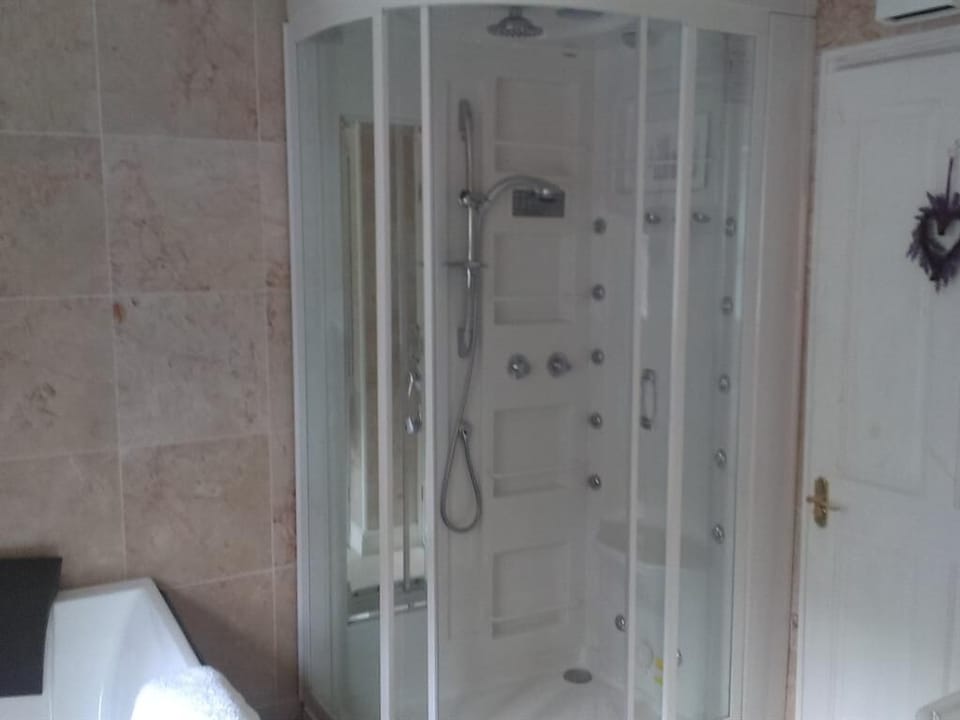 Side room - Hydromassage Shower cubicle