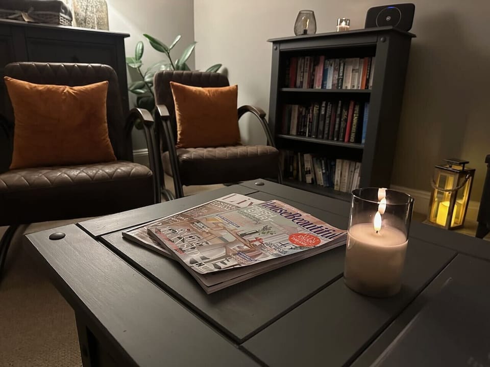 Living Room / Lounge