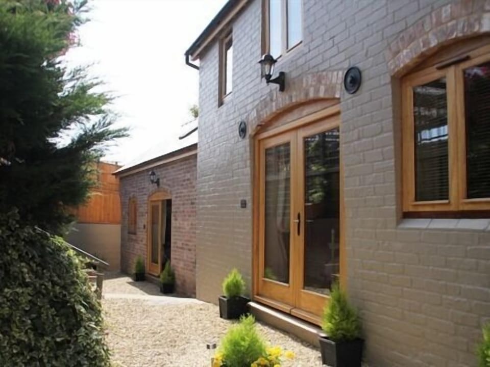 The Queens Cottages