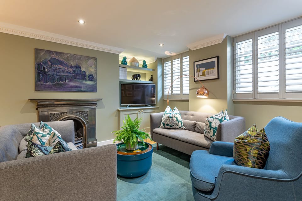 Guest Lounge
