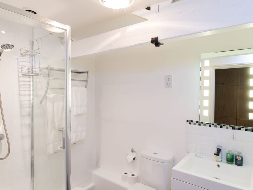 En-suite to Large Double Rooms