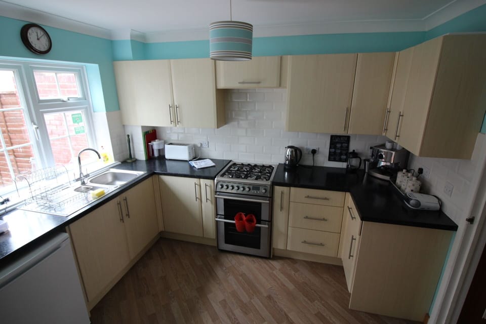 Kitchen with dishwasher