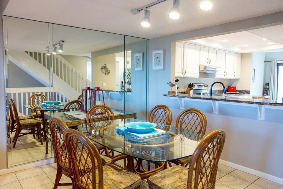 Dining Room Seats 6