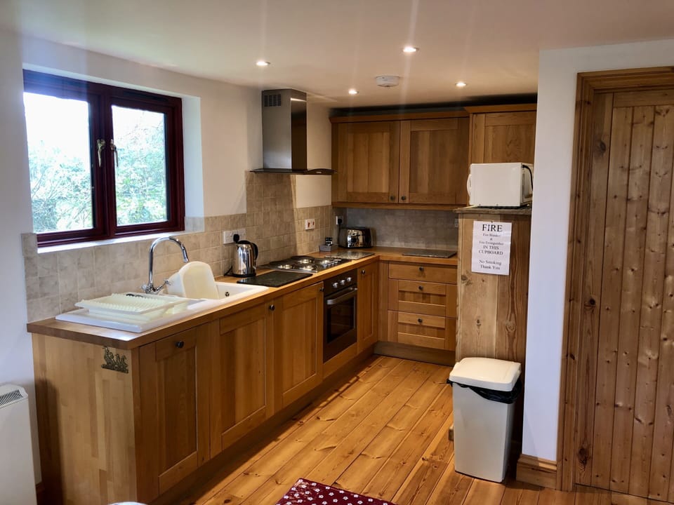 The Homestead in Heavenly Devon - Kitchen