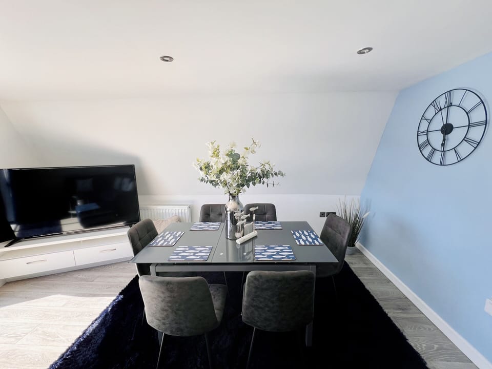 Open Planned Dining Area 