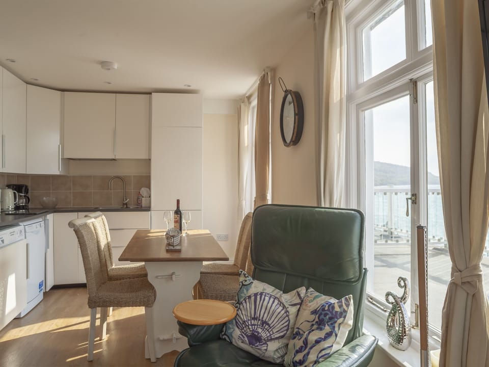 Lounge, kitchen, diner