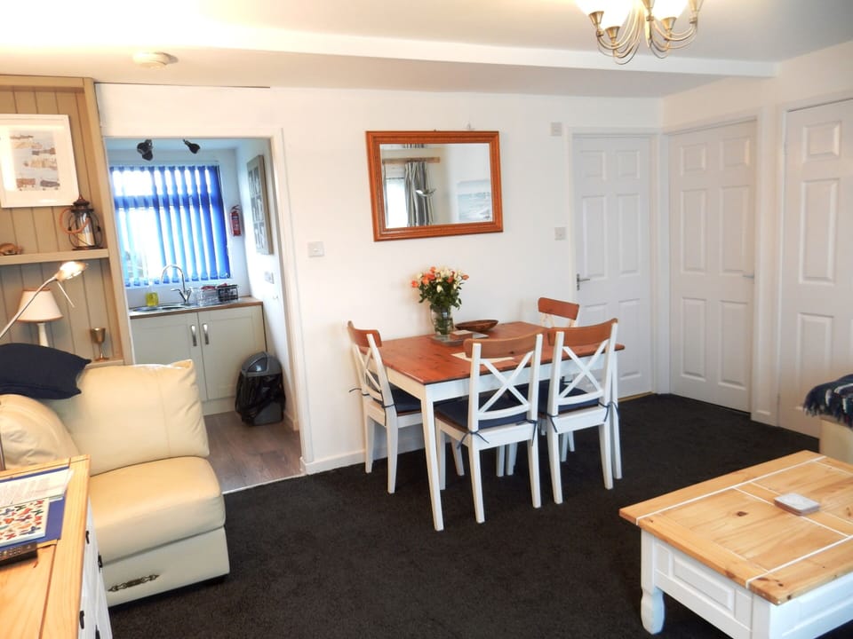 Entire Home ( 2 Bedroom, Bathroom, Kitchen, lounge, diner )