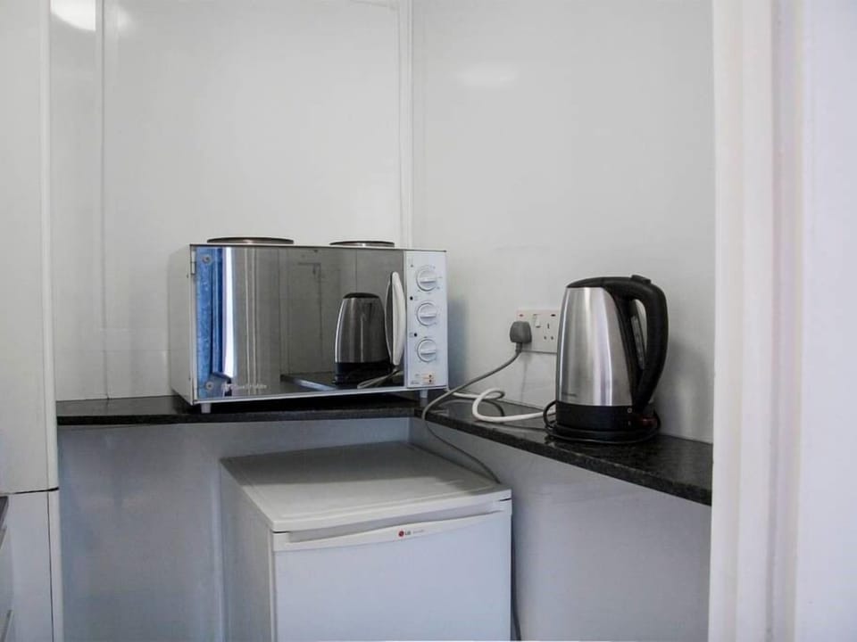 Flat 1 - Double Bed - 1st Floor Apartment