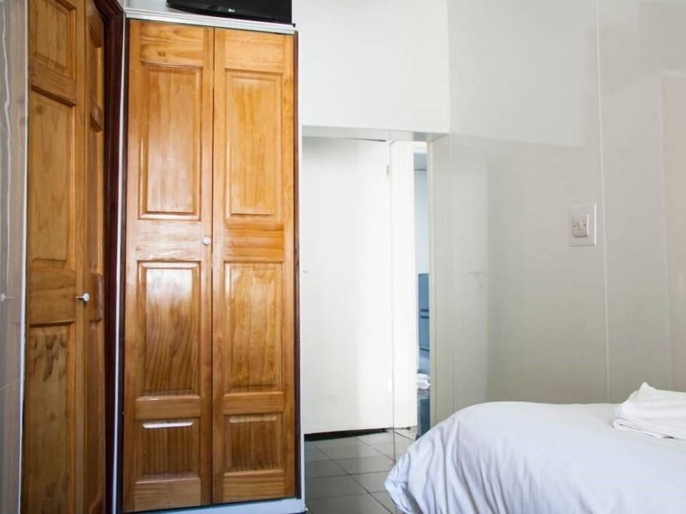 Flat 5 - Twin Beds - Ground Floor Apartment