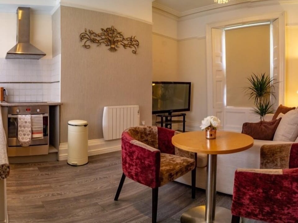 Living Room / Lounge