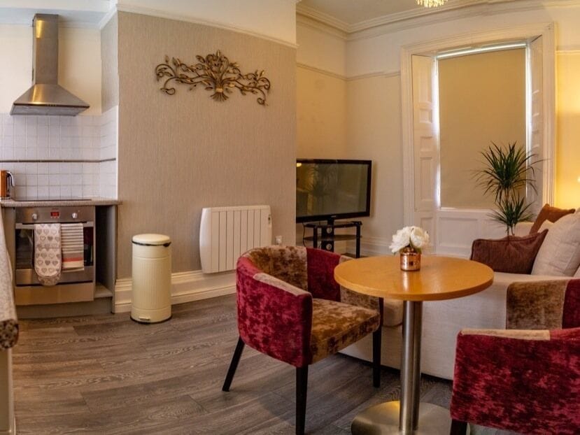 Living Room / Lounge