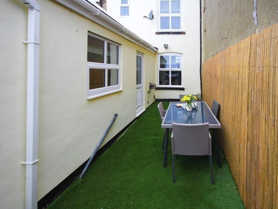 outside seating area