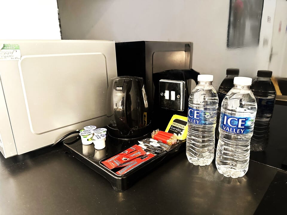 Complimentary tea and coffee for freshness.