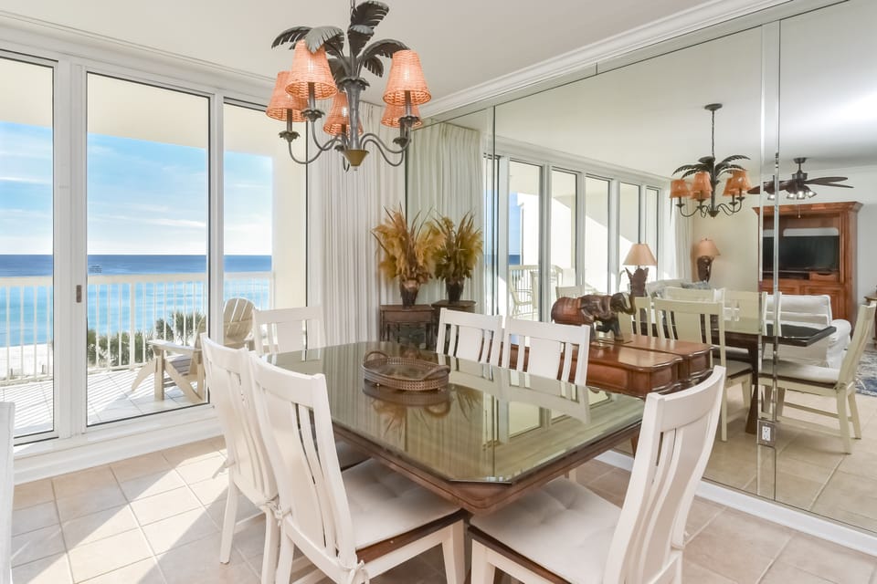 Silver Beach Tower West 403- Dining Area