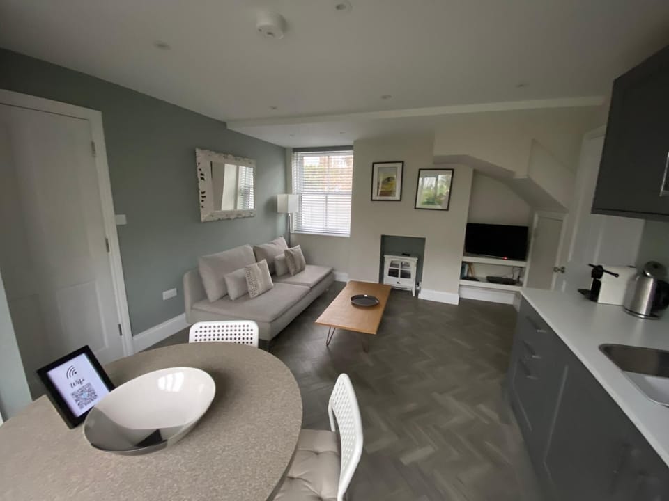 Living Room / Lounge