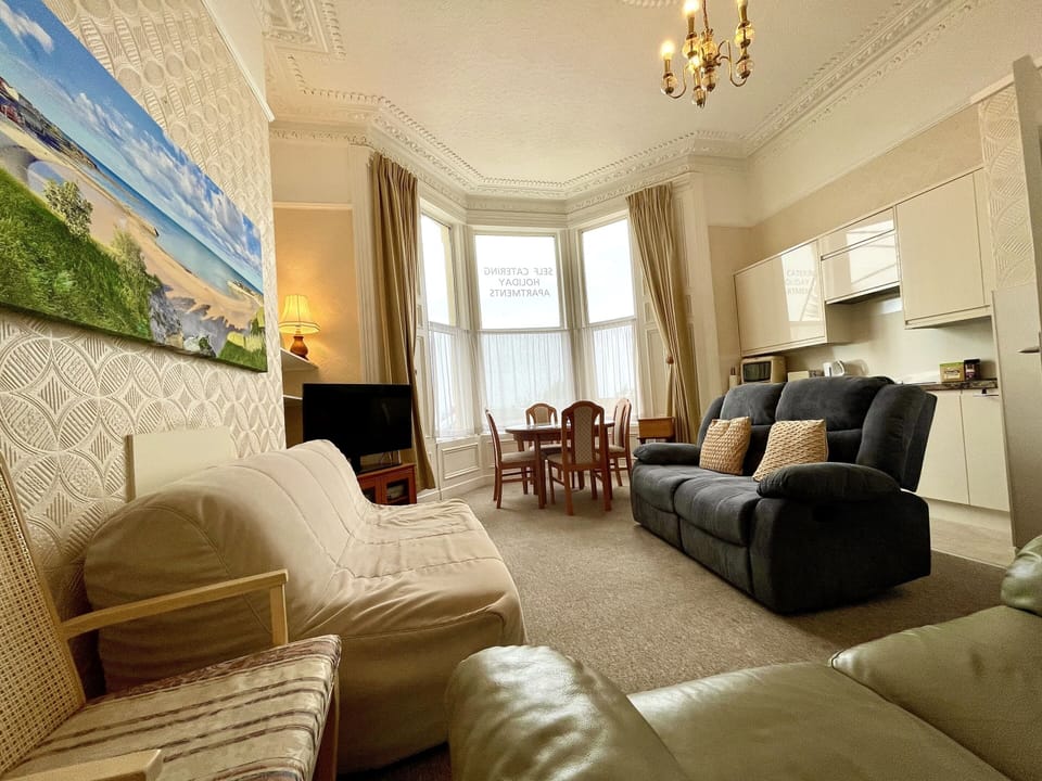 Apartment 1A lounge