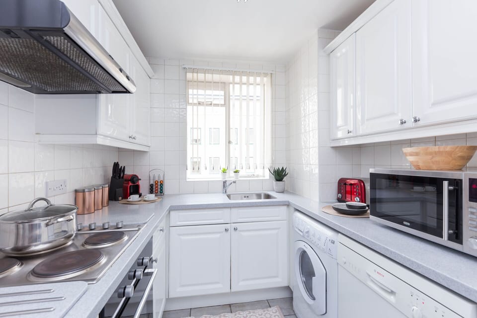 Fully equipped kitchen for home-style cooking