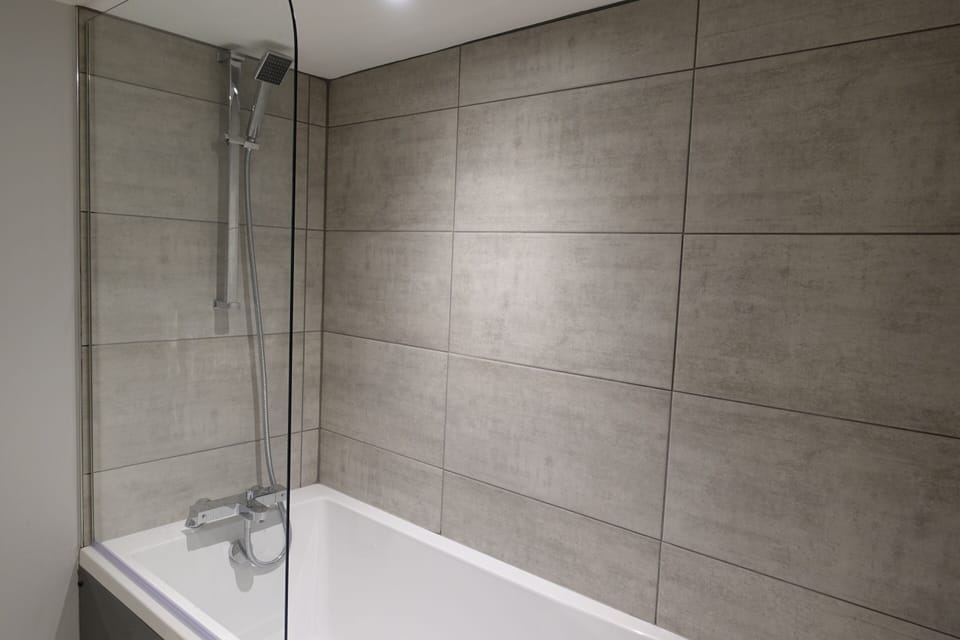 Modern Bathroom 
