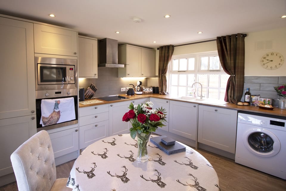 Kitchen Dining Area