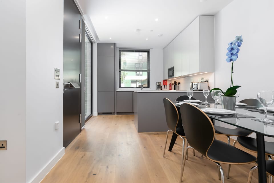 Open plan Dining and kitchen