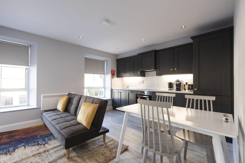 Kitchen / Living Area