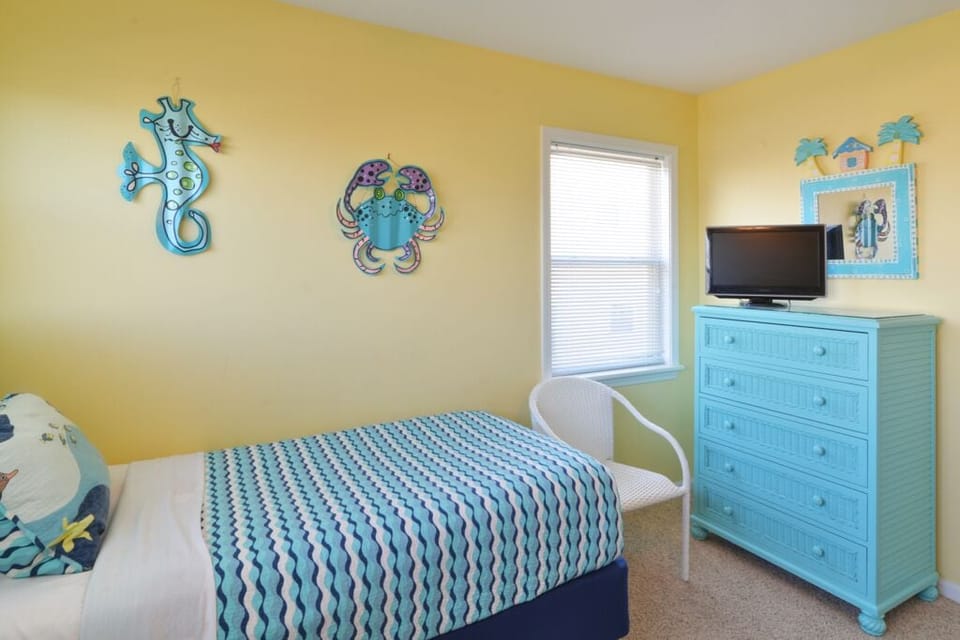 2nd floor kids room