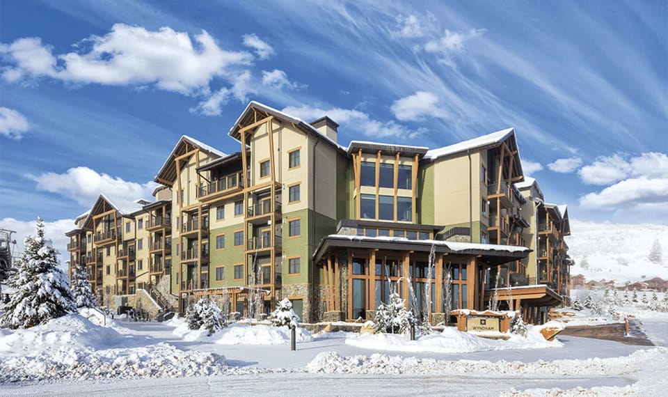 Beautiful Wyndham timeshare resort just minutes from Park City and restaurants 