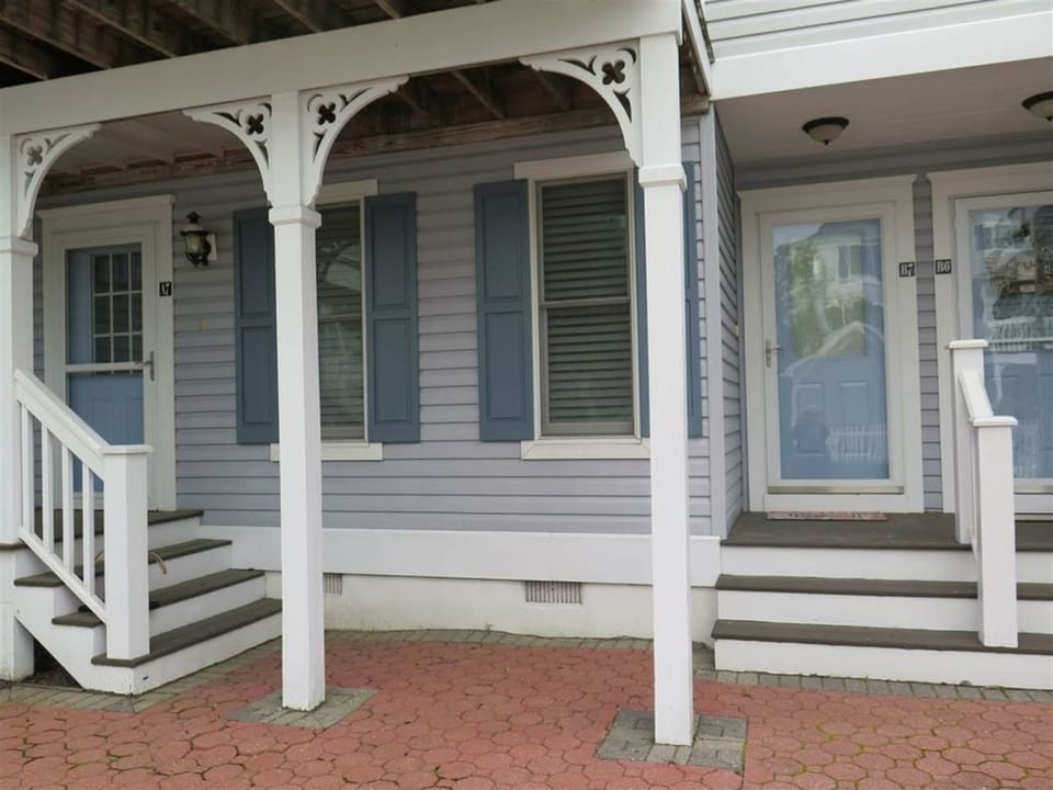 Columbia Gardens - Unit B7