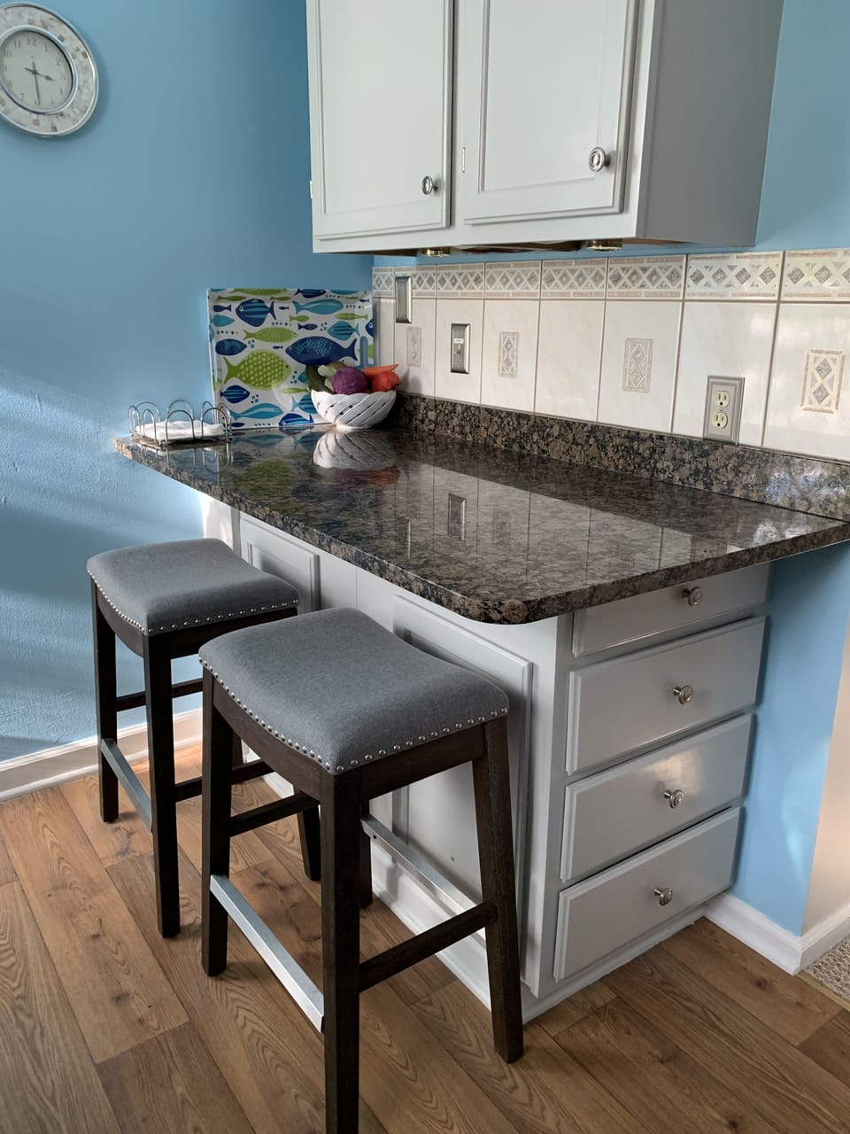 Kitchen Bar Seating with Cabinet area (Seats 2)