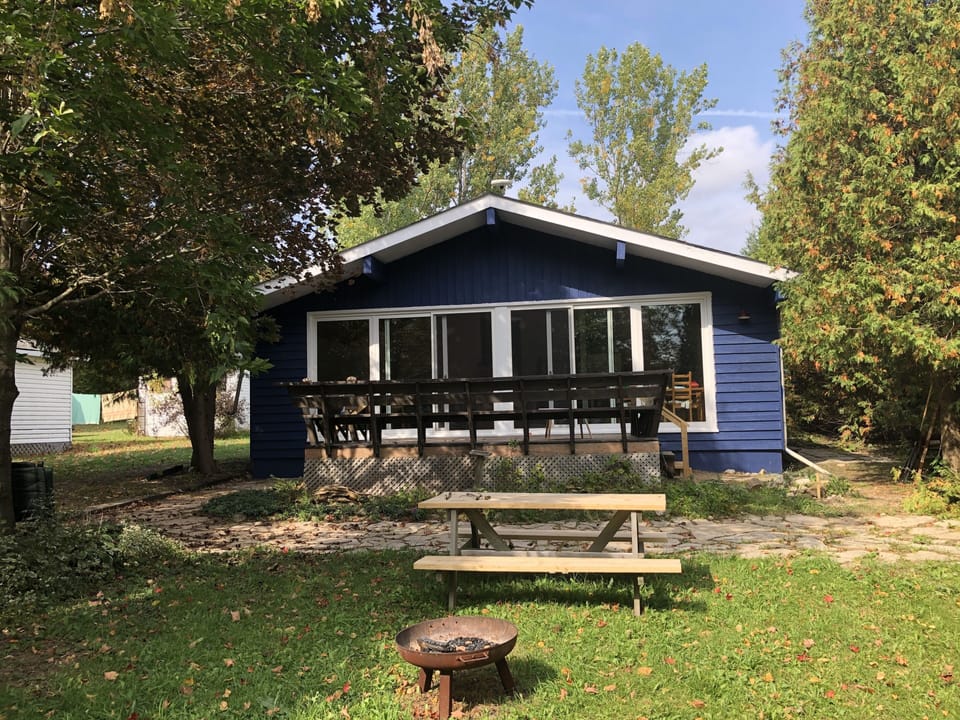Welcome to our cottage on Lake Eugenia