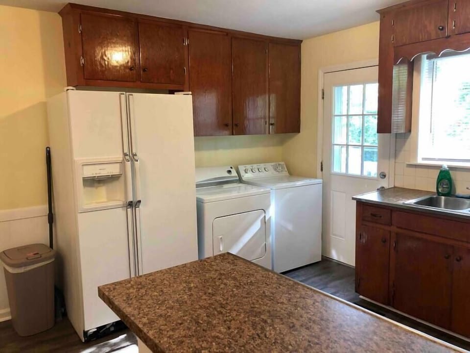 Kitchen (2)