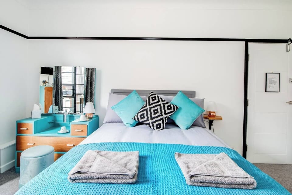 Double Room: Stylish decor and tranquil vibes await for a perfect night’s rest!