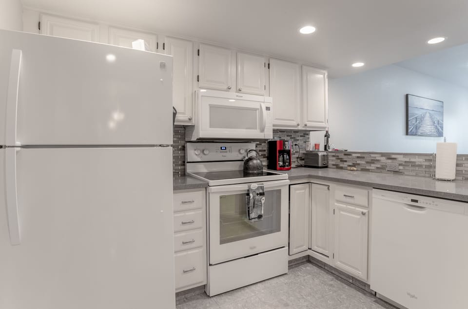 Fully loaded kitchen