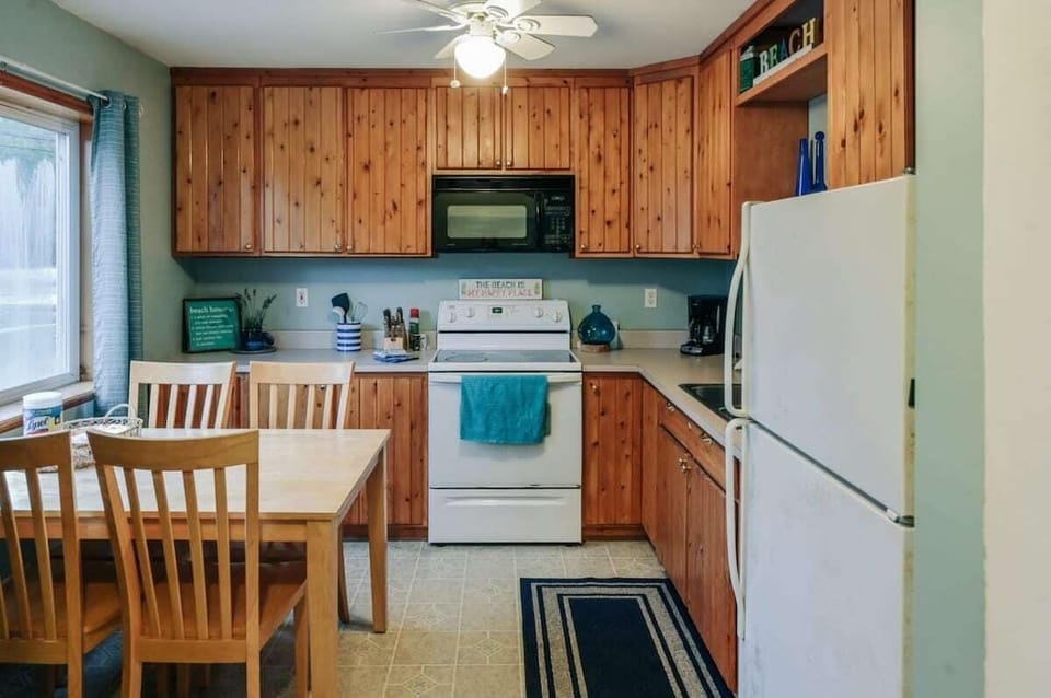 Fully stocked kitchen in Beach House
