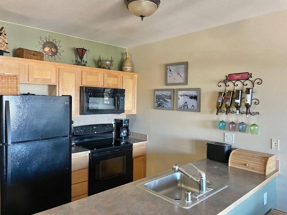 Kitchen with updated Mammoth Mountain decor